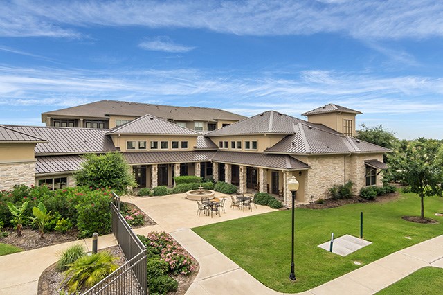 Crescent Pointe